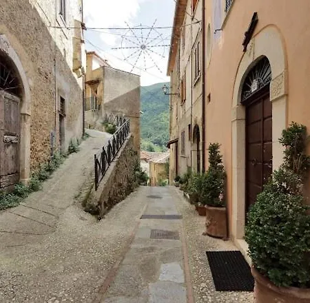 Il Gallo D' Oro - Pulcino * Borgo Velino